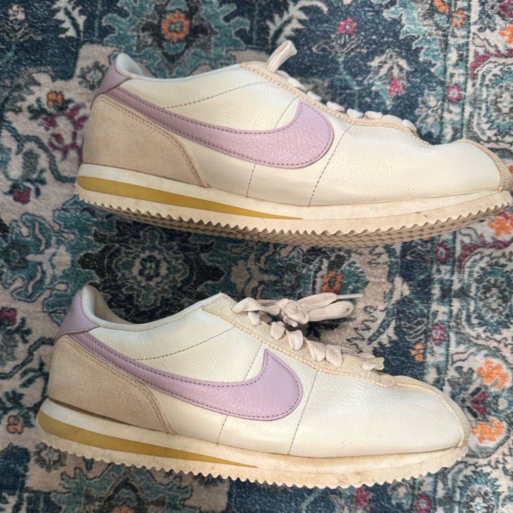 Nike Cortez SE WMNS “sail iced lilac”-women’s size 9 - Picture 2 of 7